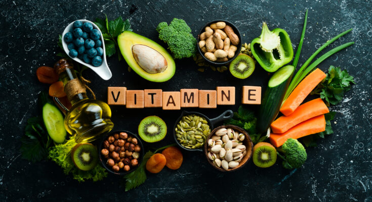Frisches Obst und Gemüse enthalten die meisten Vitamine. Foto: © Yaruniv-Studio/ stock adobe